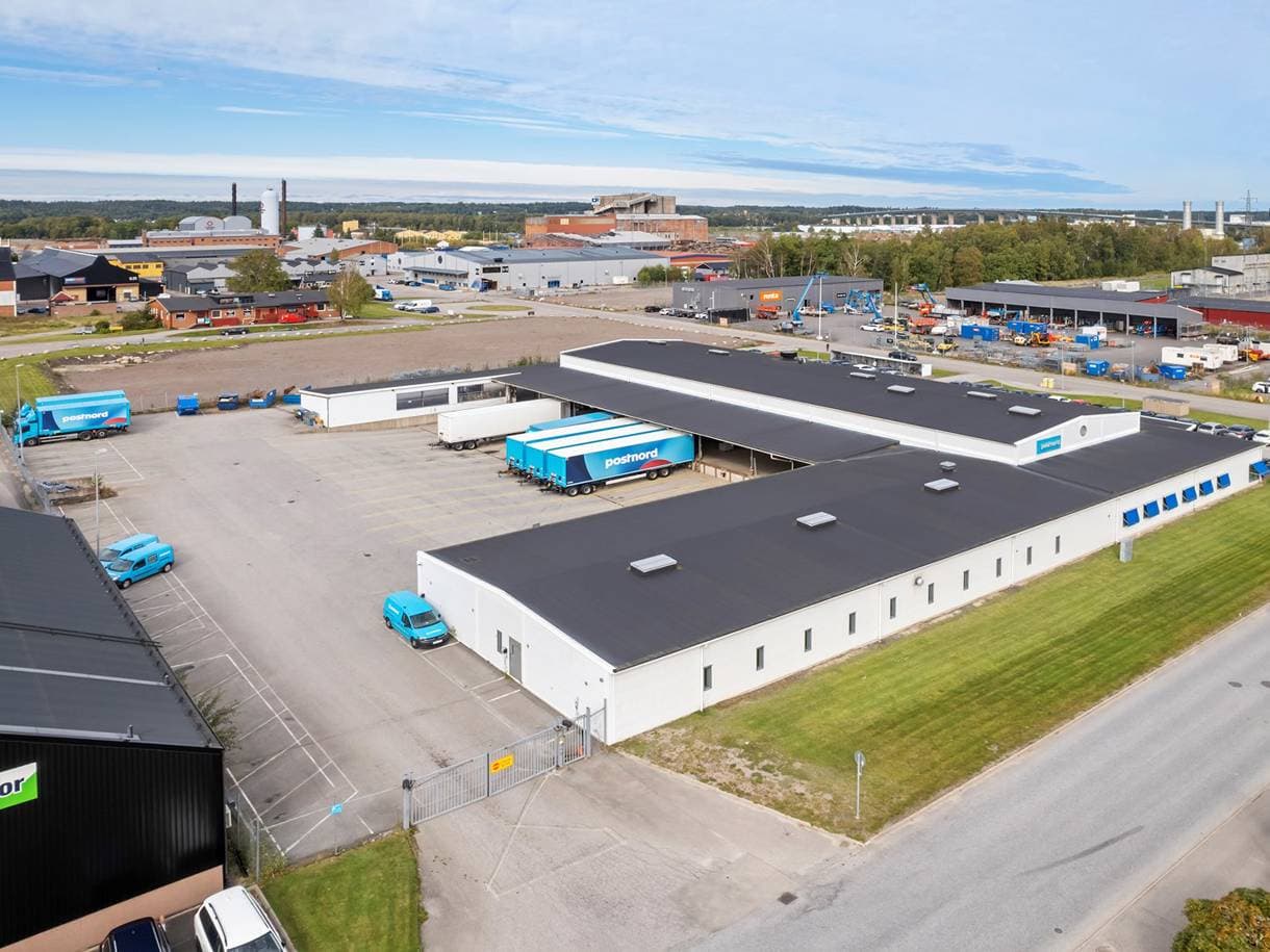 kommersiella fastigheter till salu i Trollhättan kommun, Trollhättan – 2360 kvm (bild 2)